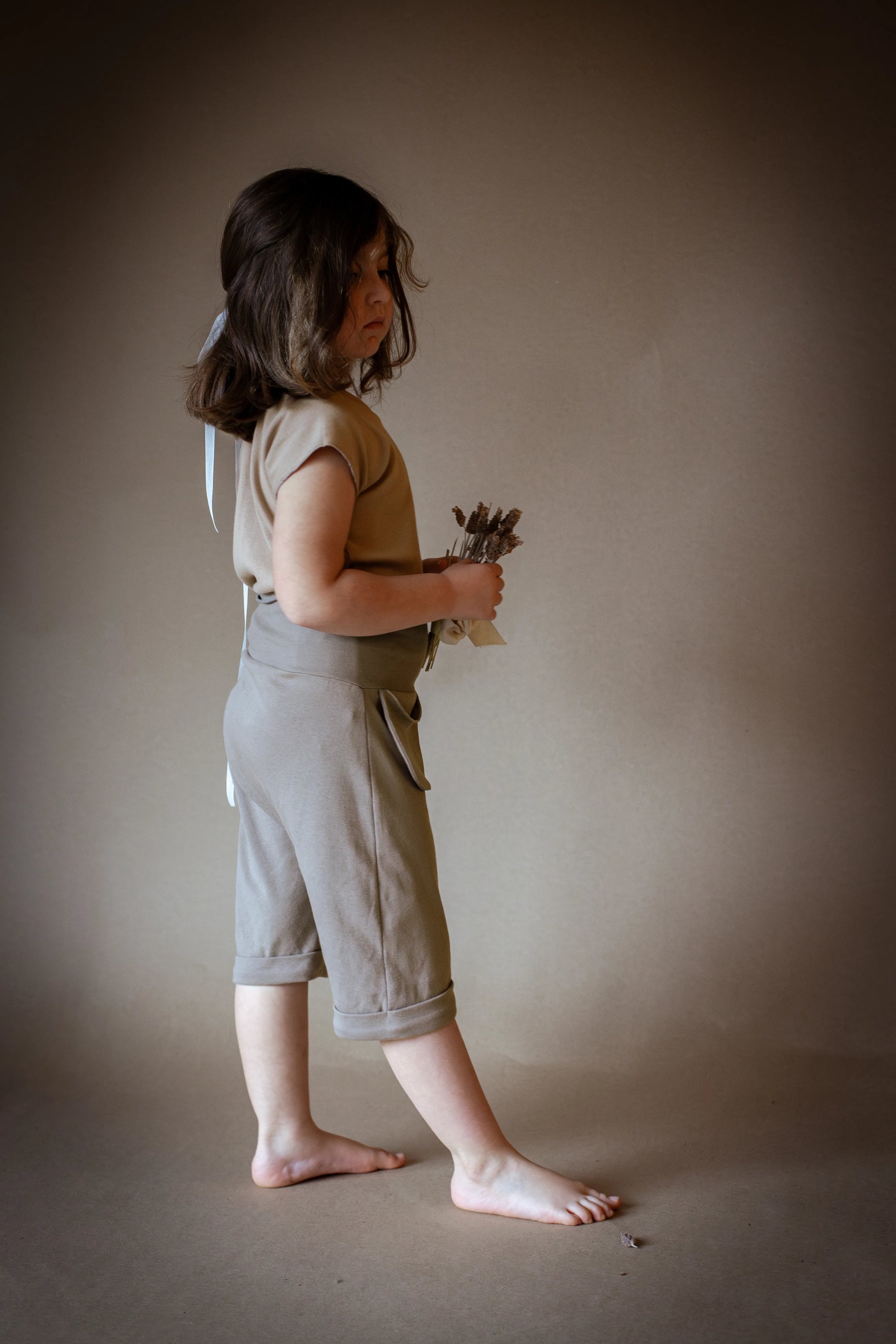 Free movement baby trousers with eco certifications