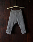 FRAMBUESO leggings in Acorn Brown — garment photograph