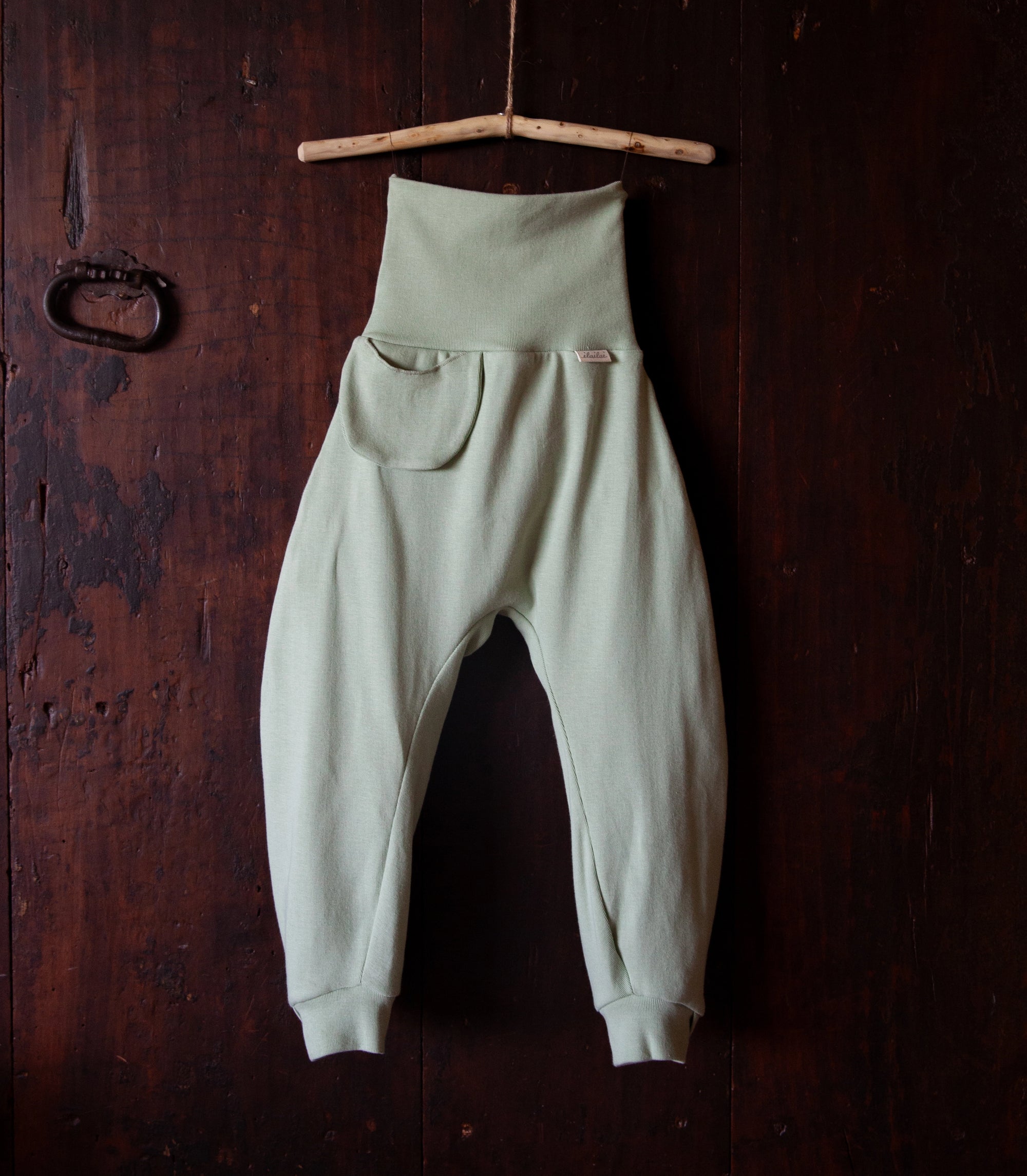 Breathable organic trousers for active toddlers