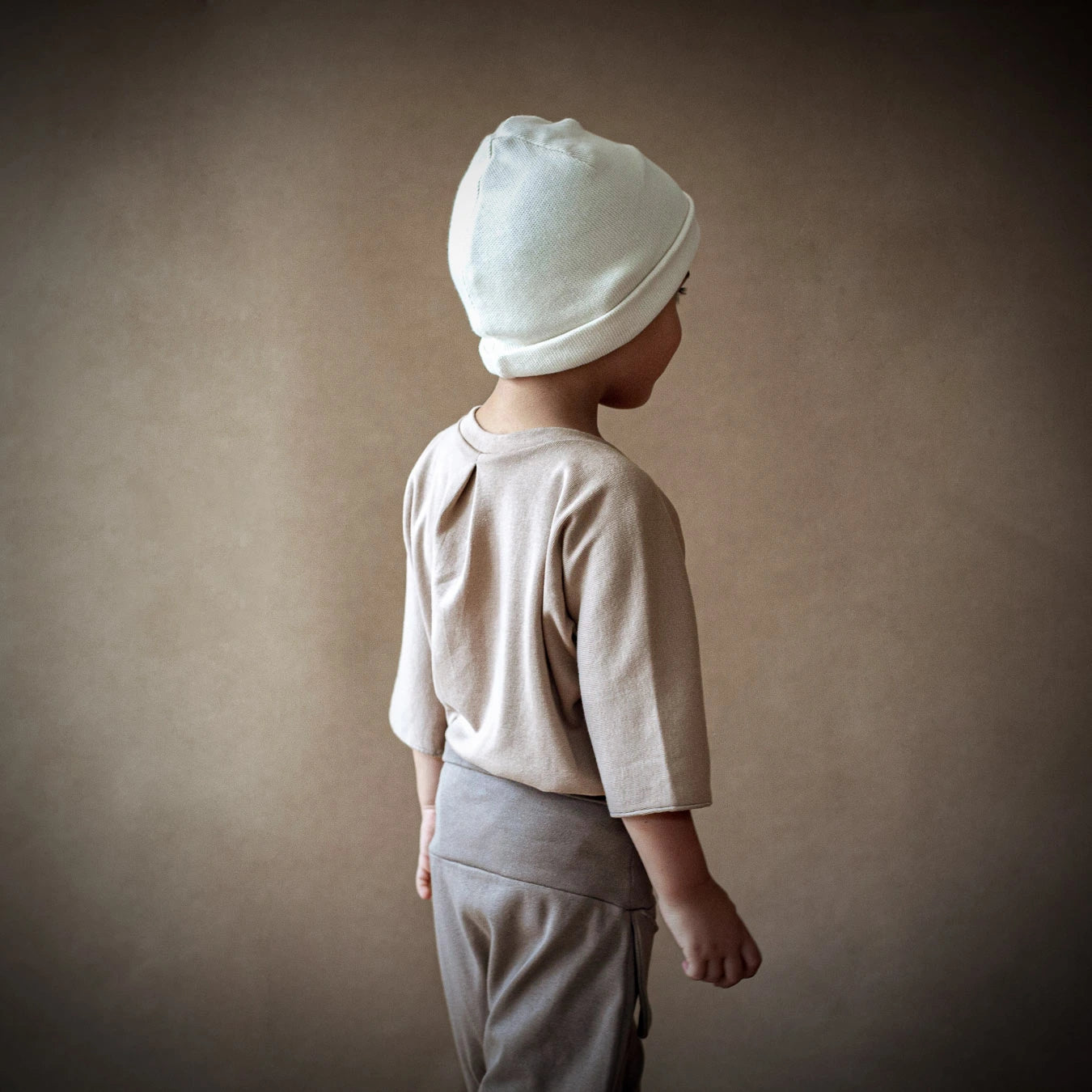 Chemical-free shirt for newborn ease