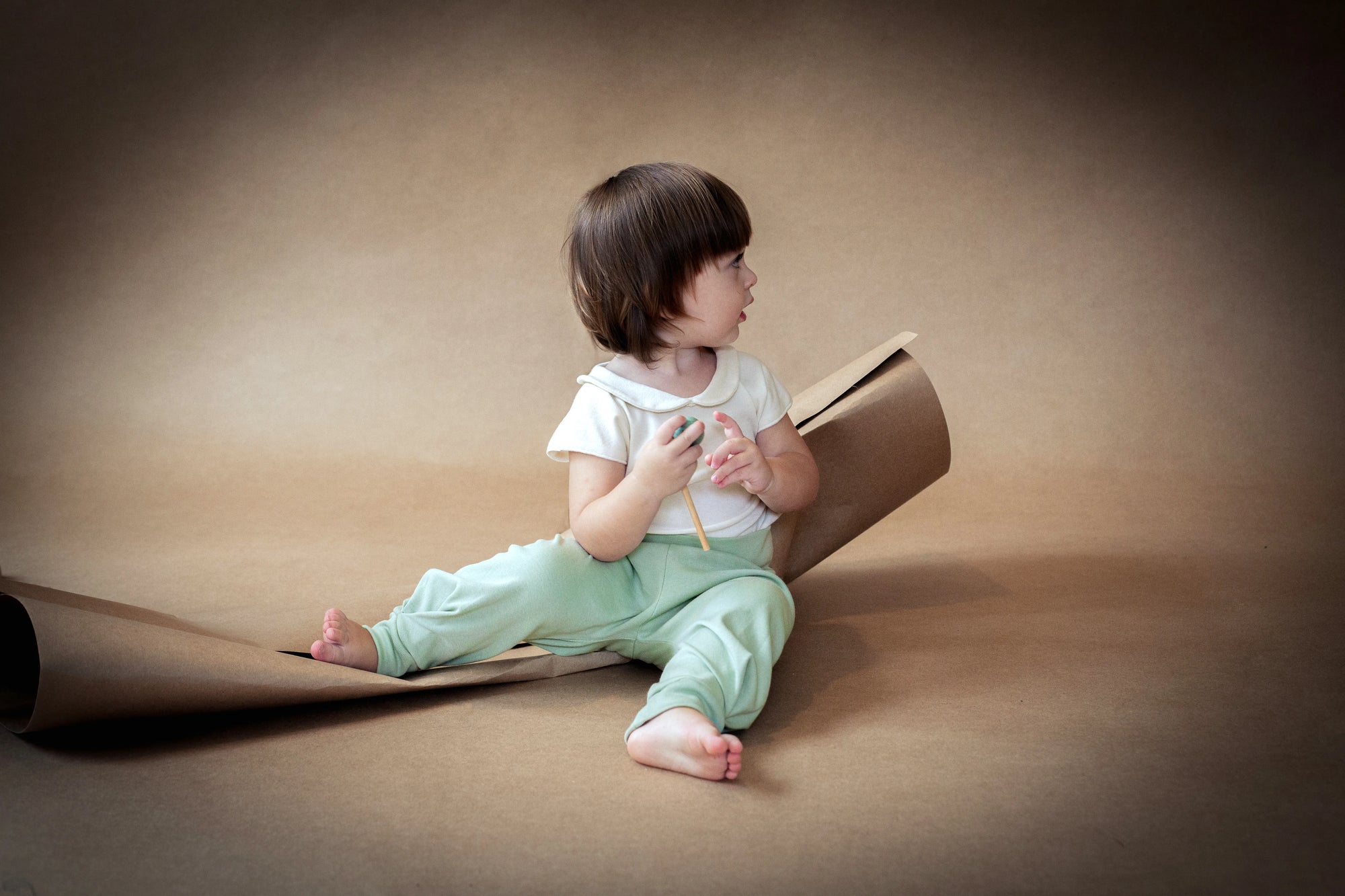 Eco-friendly pants supporting early movement