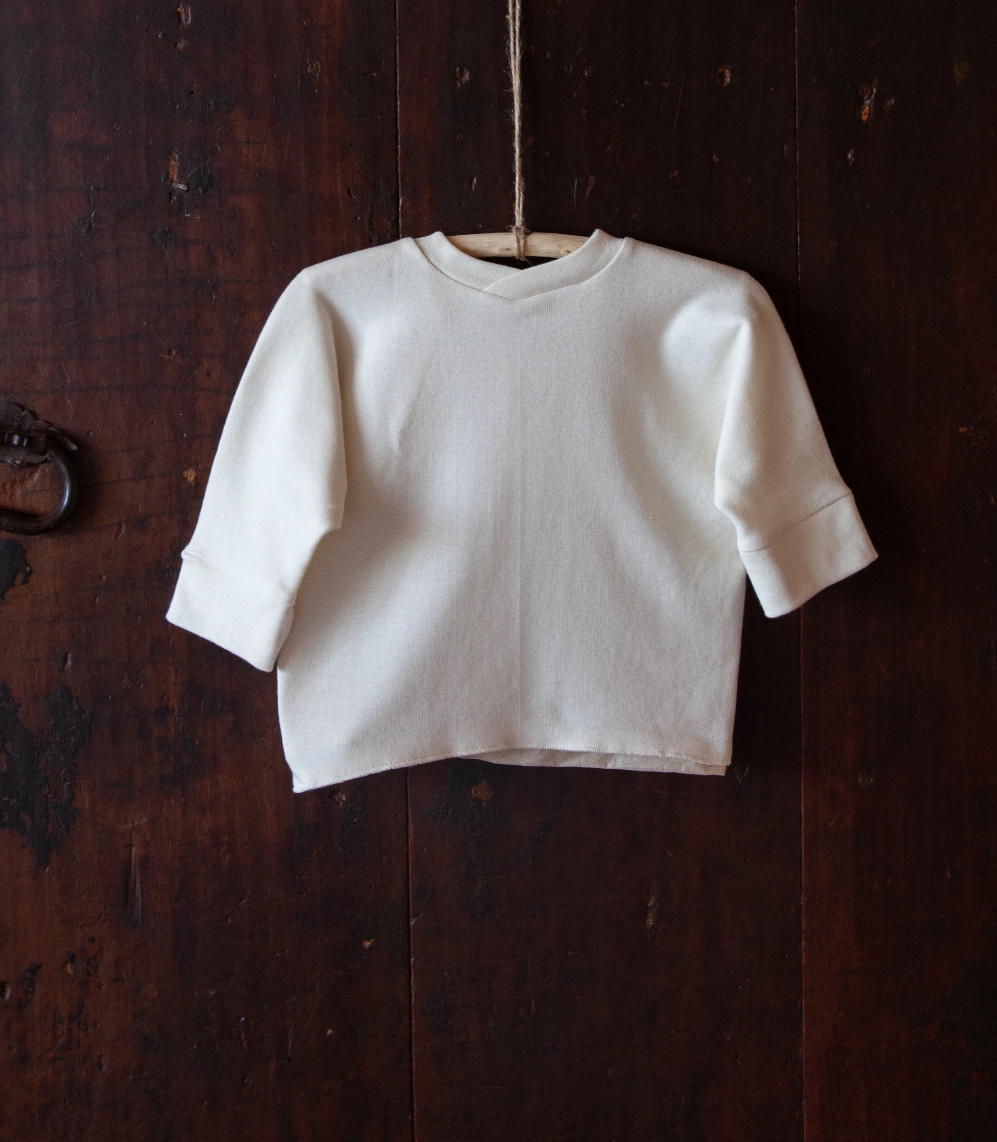 Gender neutral organic top for everyday use