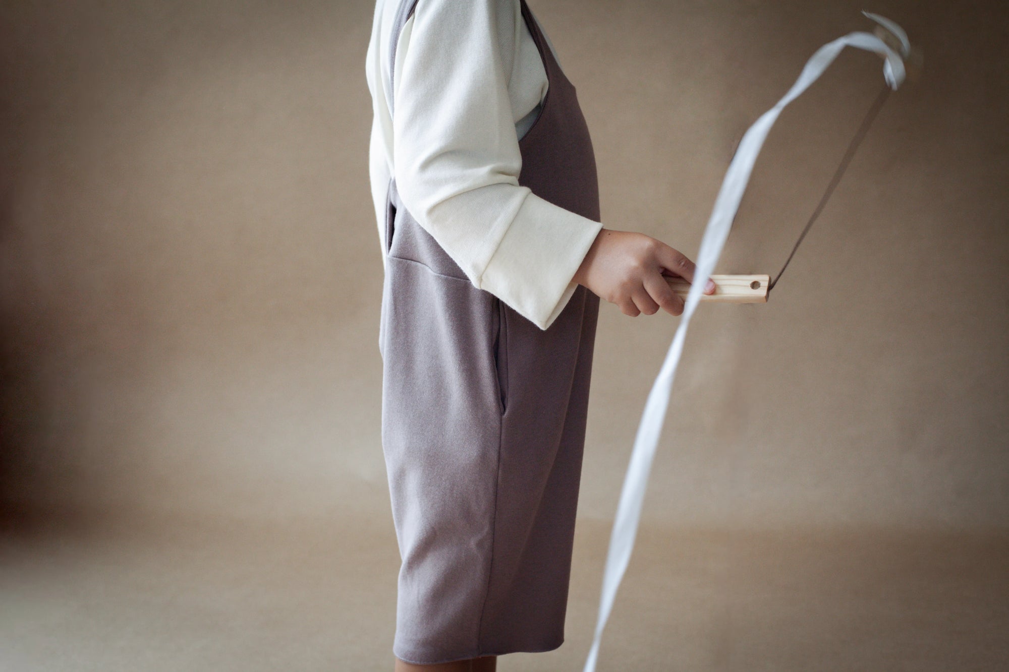 Gender-neutral shirt in eco-friendly cotton