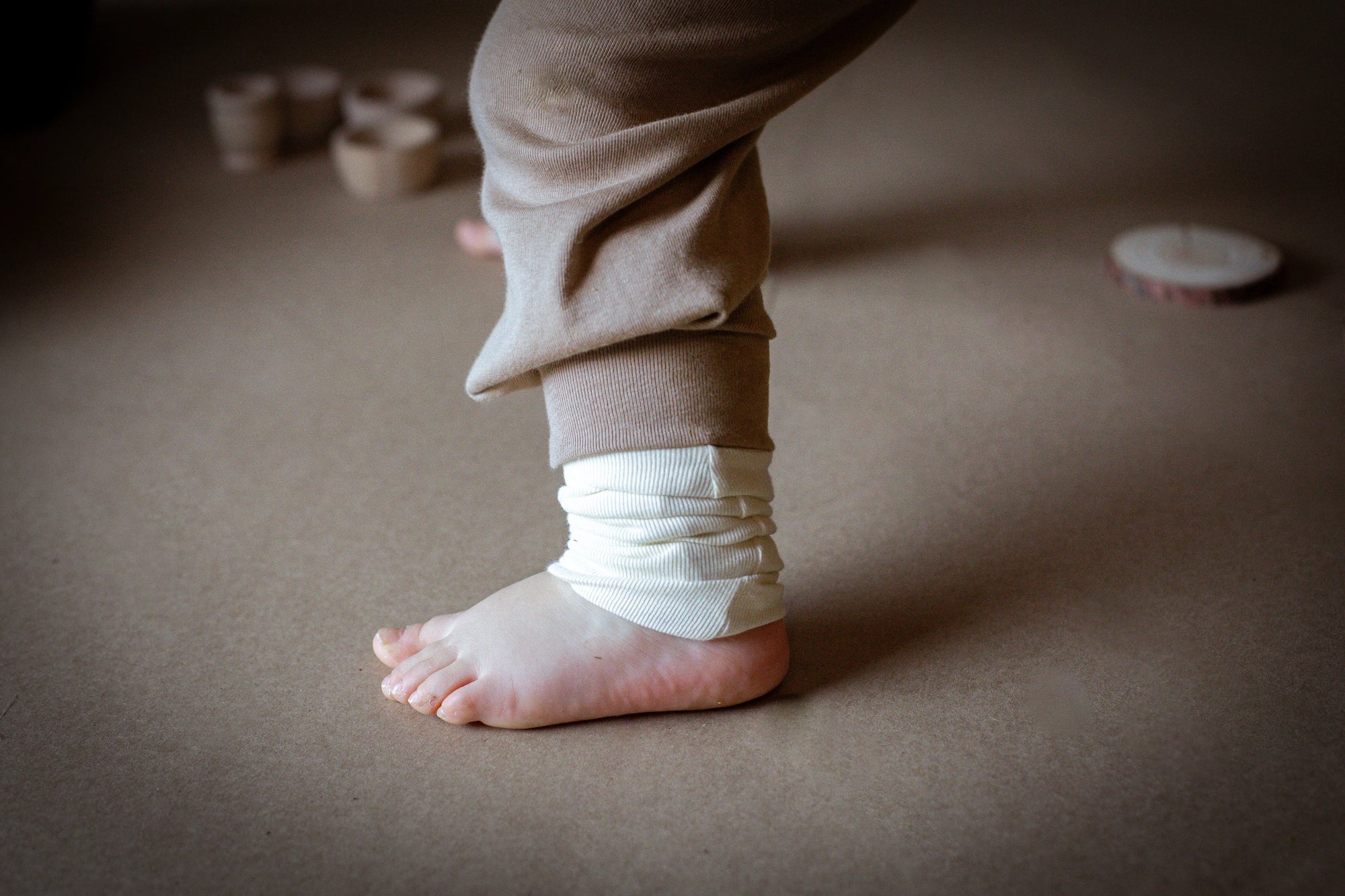 High-quality organic leg warmers for daily exploration