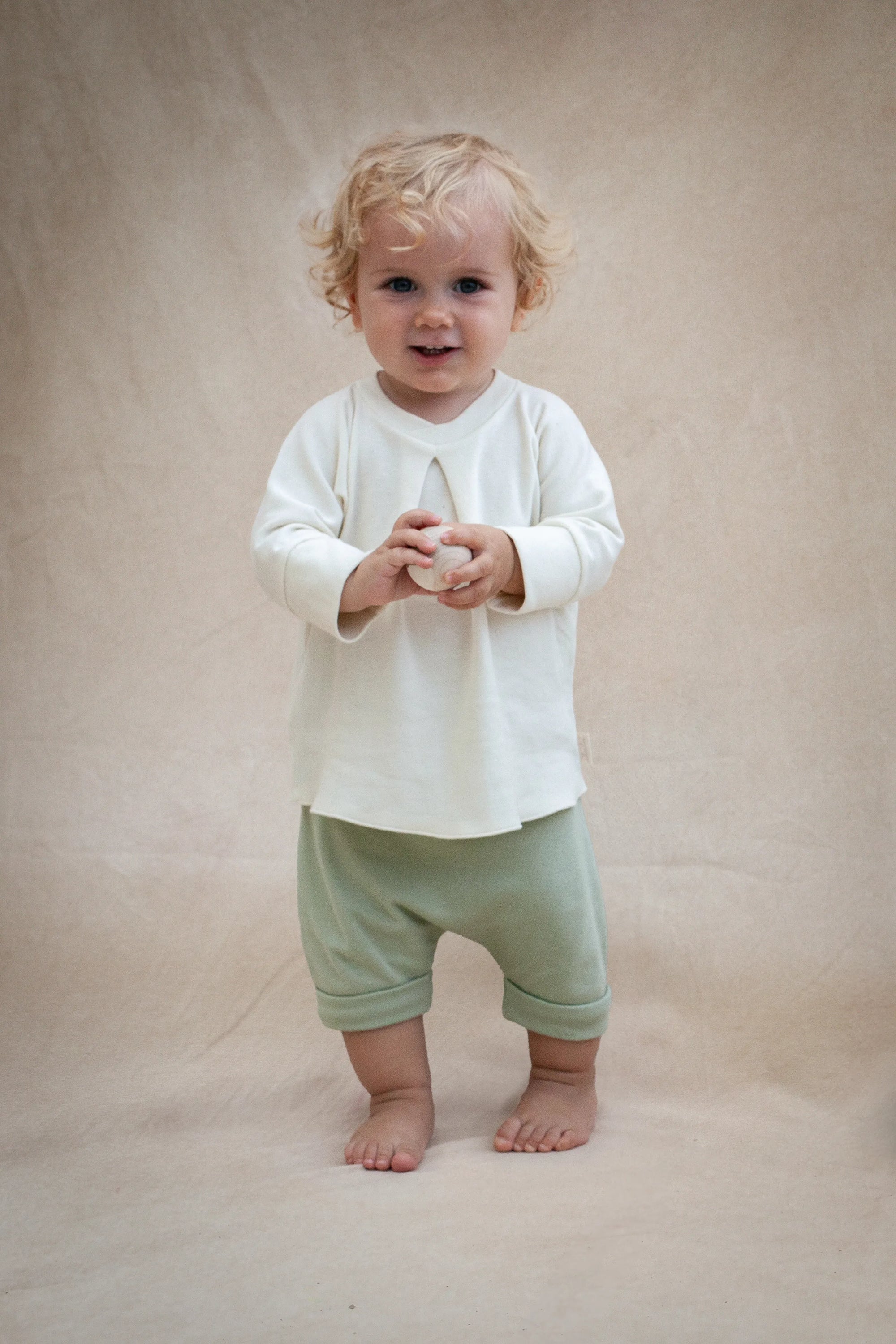 High-quality sustainable pants with gentle fabrics