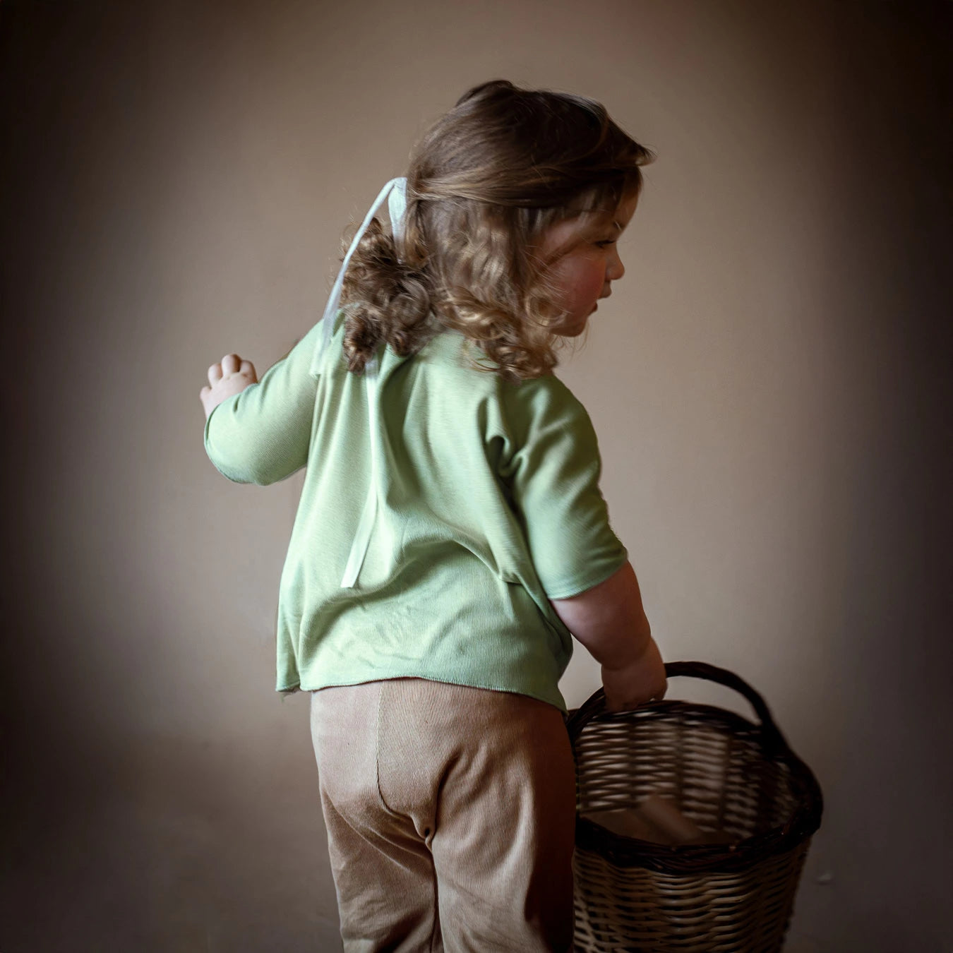 High-quality top in clean organic material