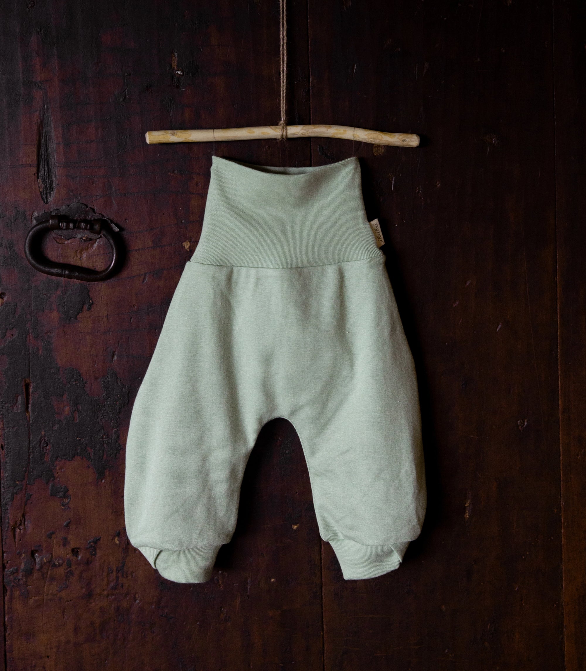 Lightweight organic cotton pants for active days