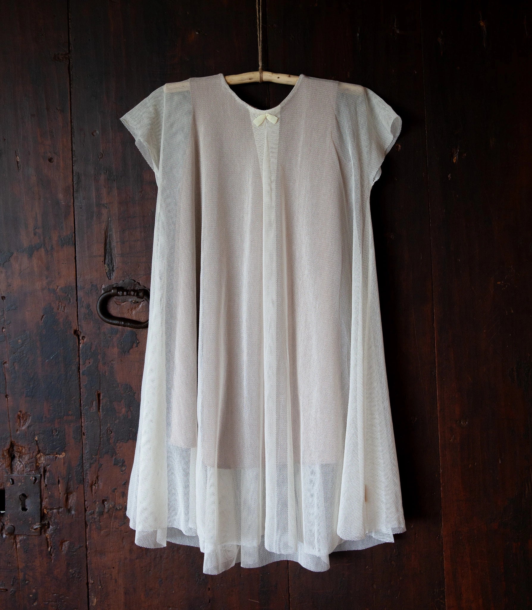 Natural-dyed organic dress for gentle skin