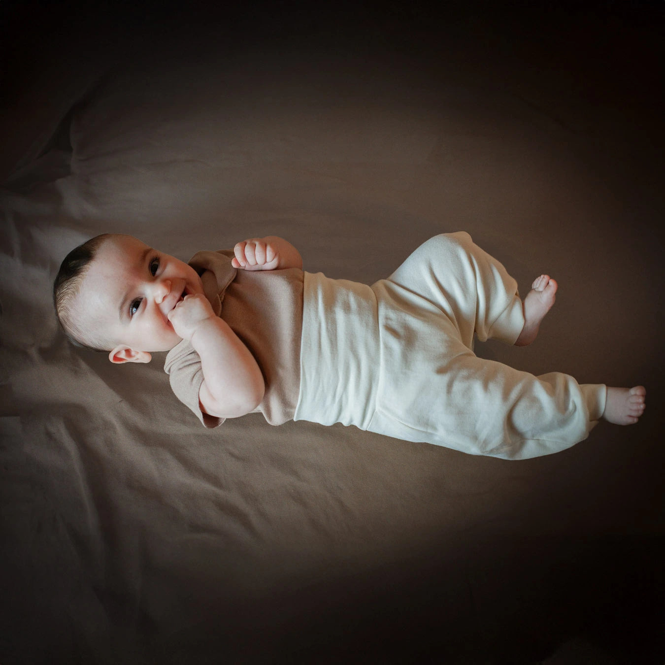 Natural fiber baby trousers for unrestricted exploration 