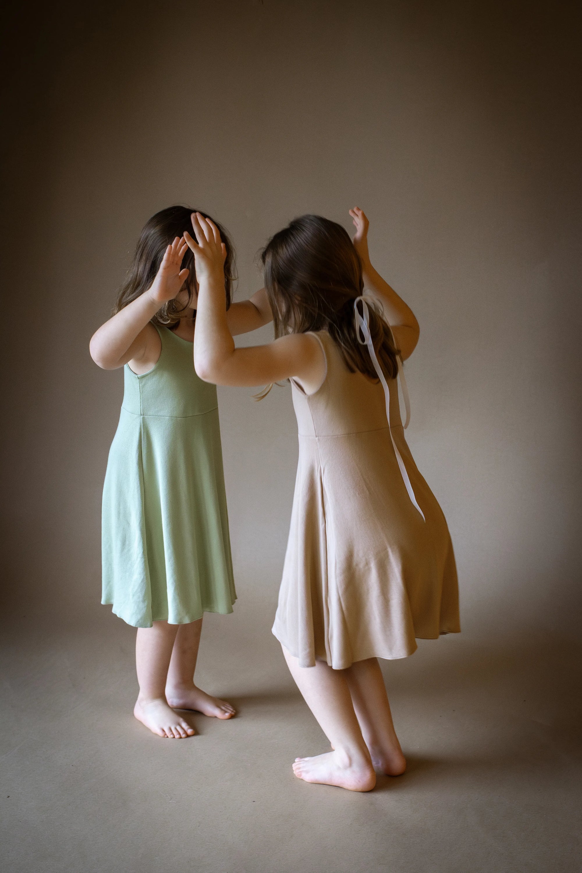 Natural growth supporting baby dress with plant dyes
