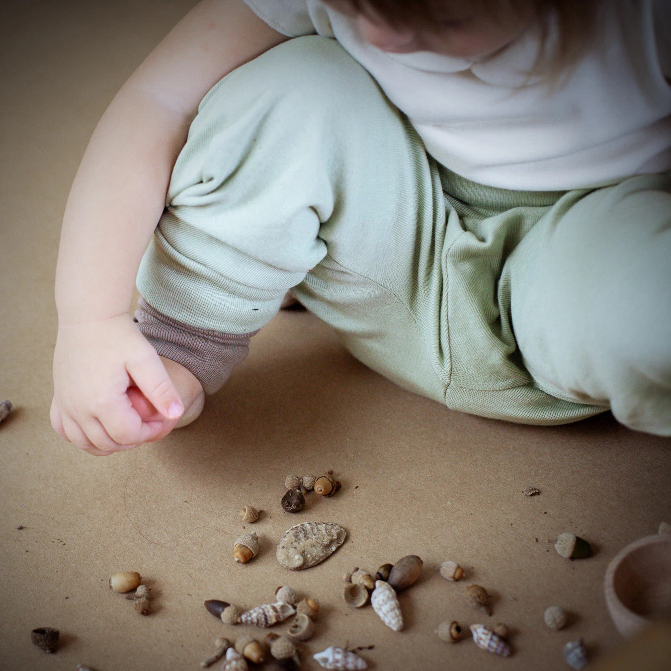 Organic cotton baby leg warmers for free movement