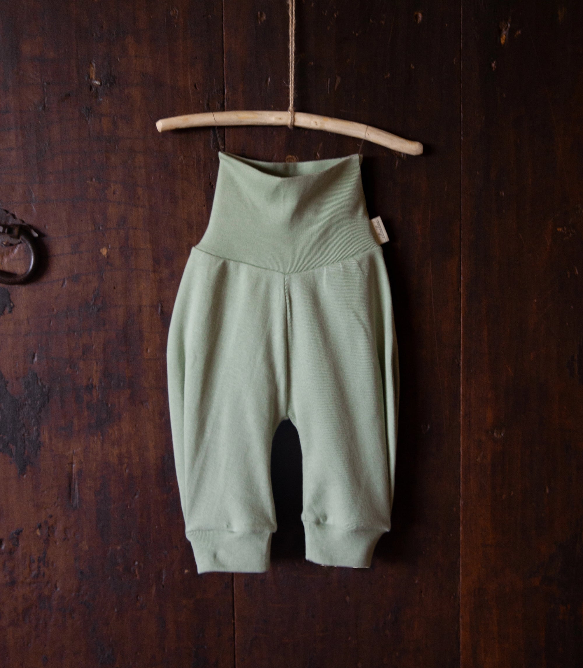 Organic cotton baby pants for free movement