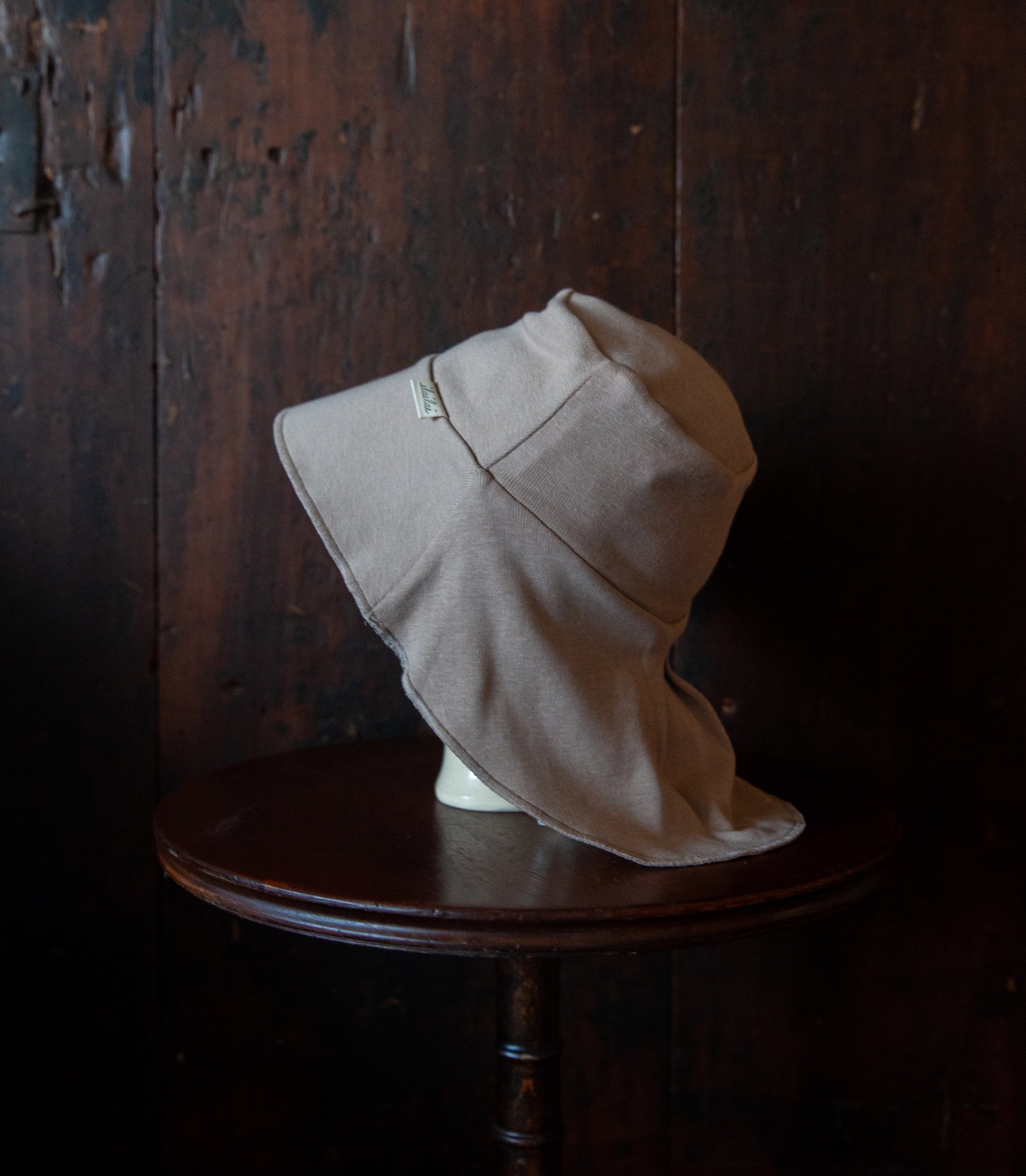 Organic cotton hat designed for natural growth