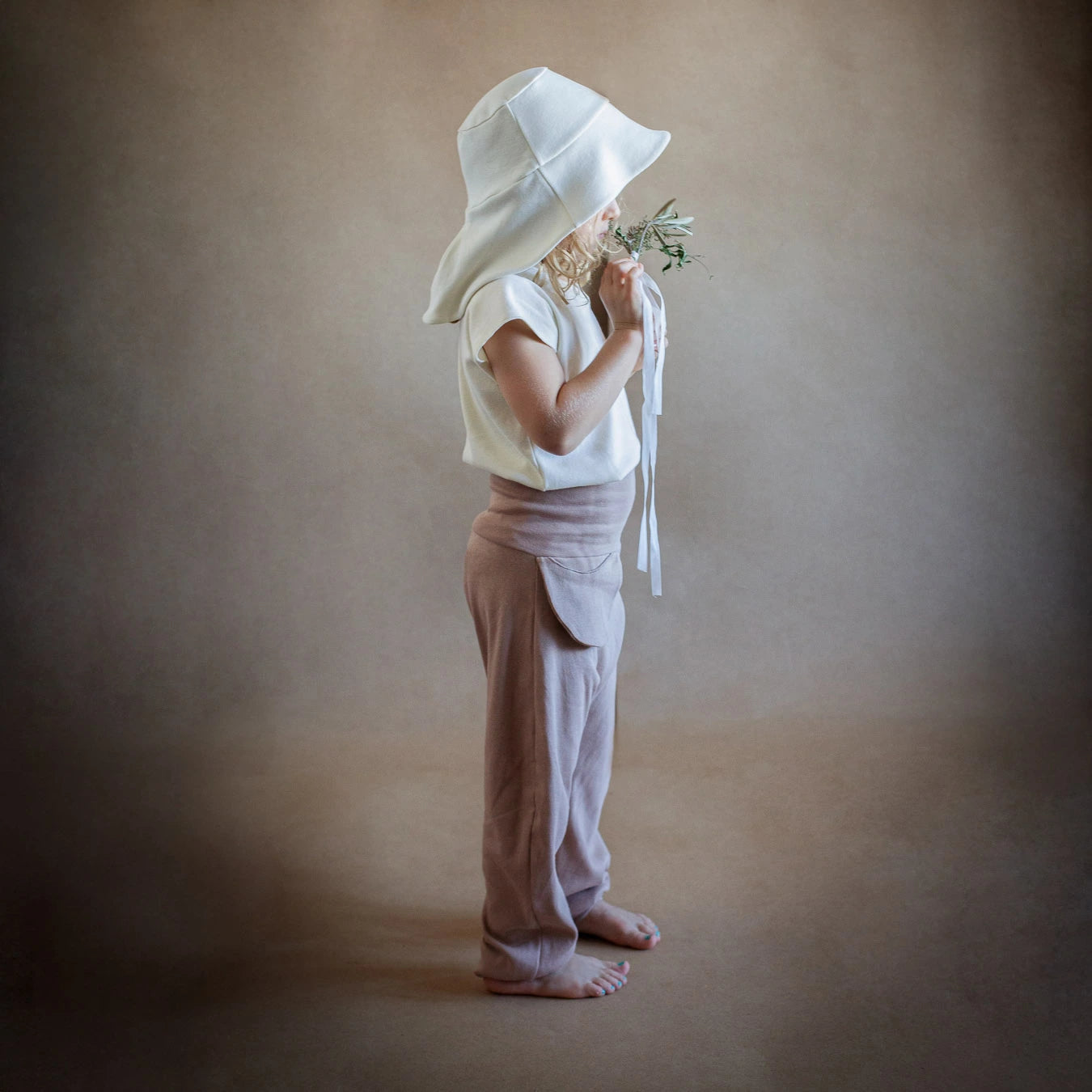 Soft touch trousers in clean organic material