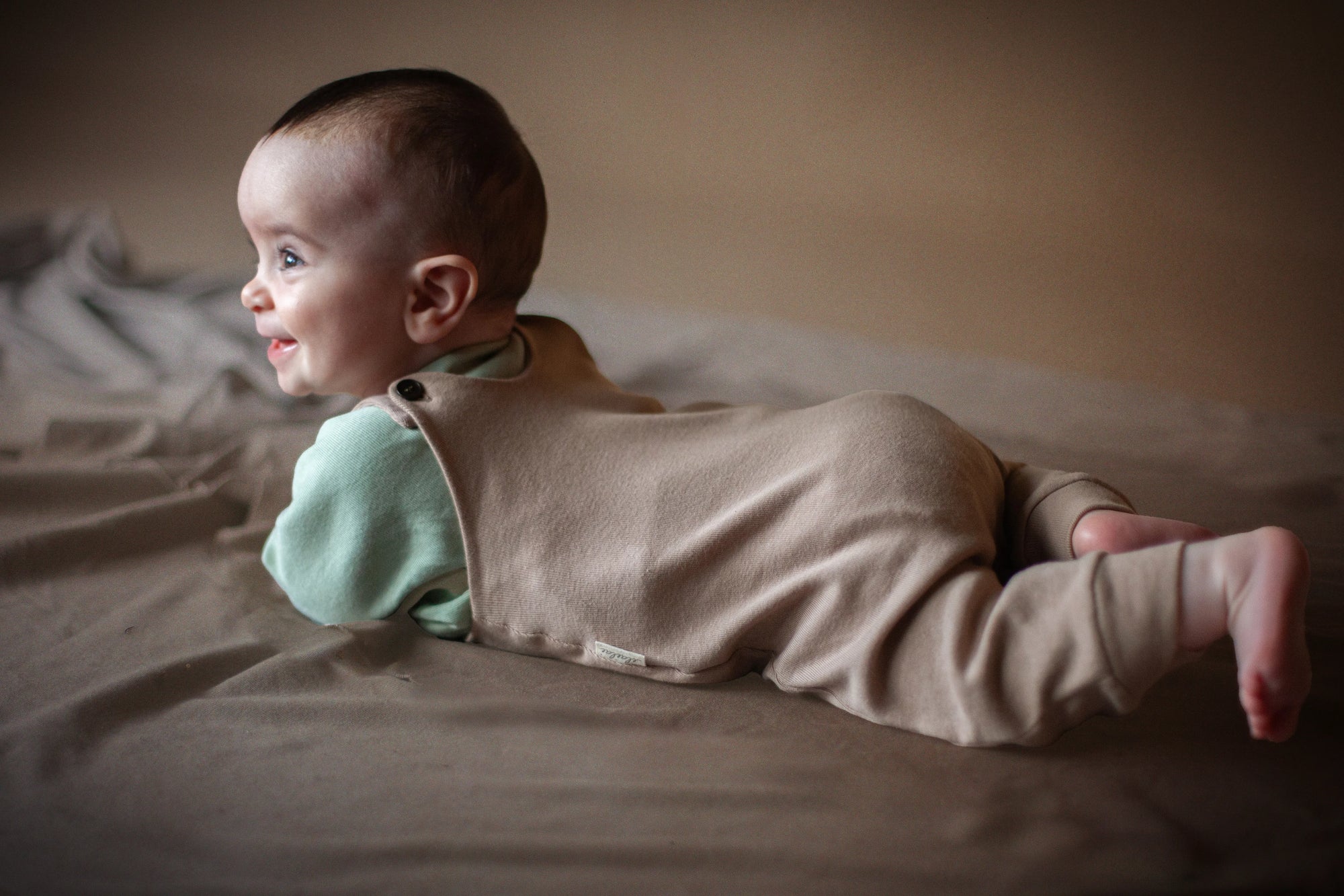 Sustainable cotton jumpsuit for growing children